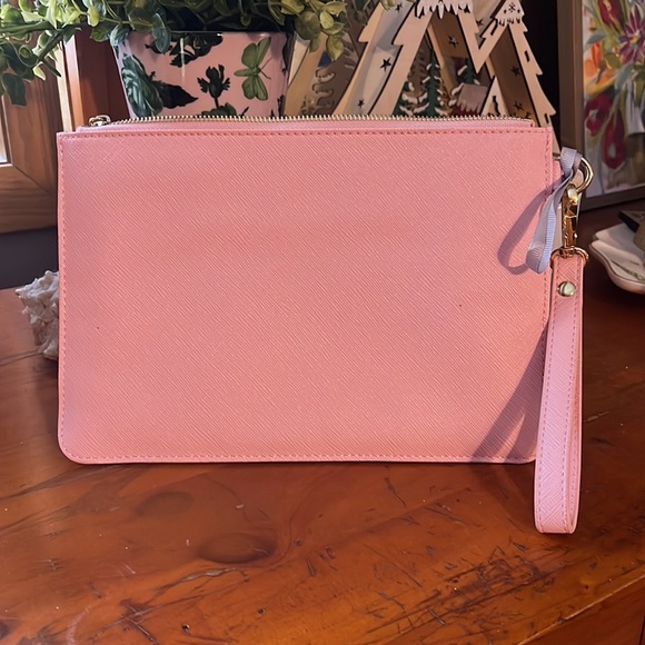 New without tags, pink clutch - Picture 2 of 3